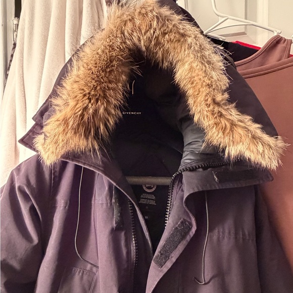 Canada Goose Men's Black Parka - Picture 3 of 9